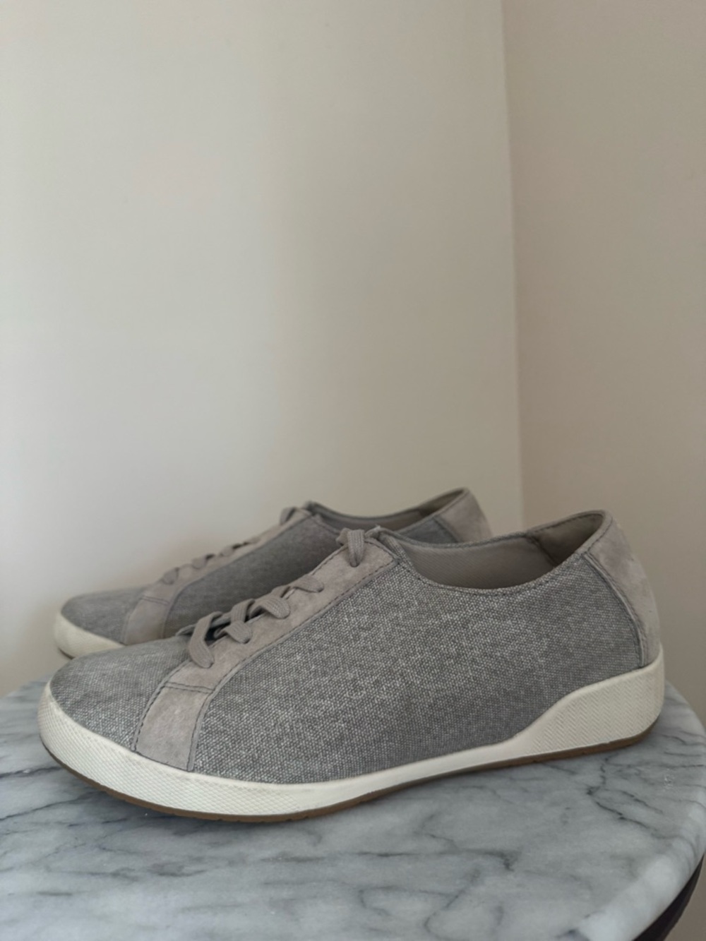 Dansko Olisa Gray Canvas Sneakers Size 38 Lace Up Comfort Casual Shoes